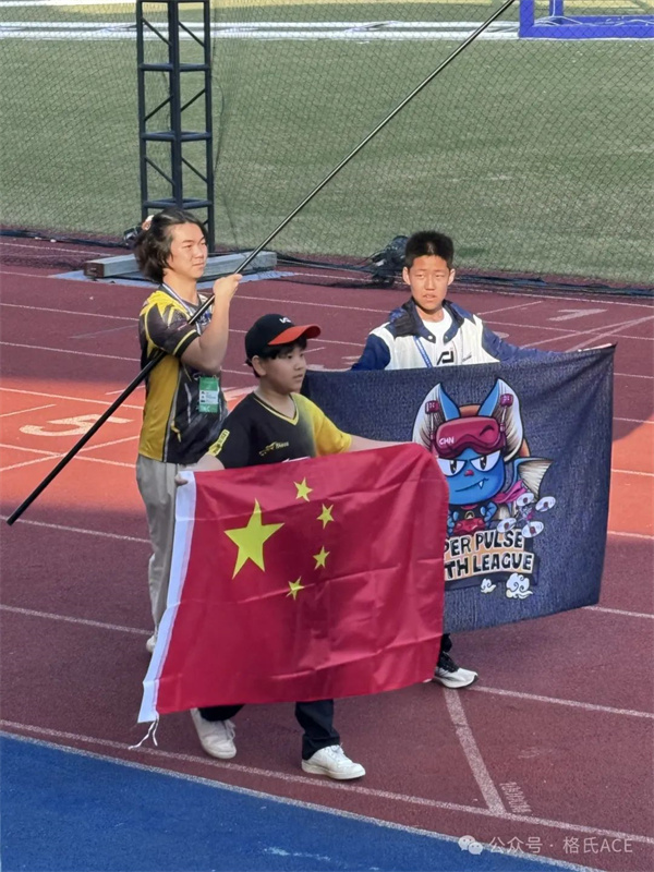 龍隊、小白、果果